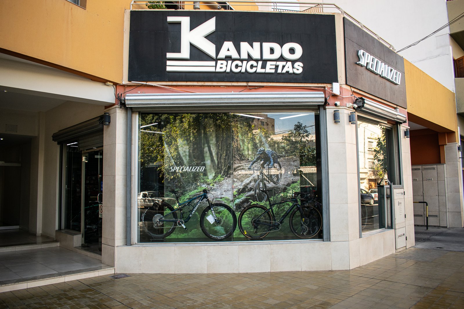 Kando Neuquén - Local